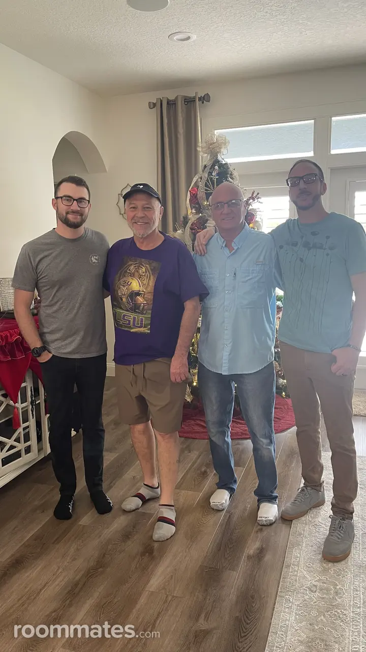 Profile photo 8 of 10