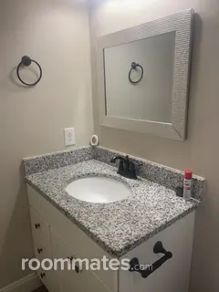 Room for rent in Clarksville, TN $800, house