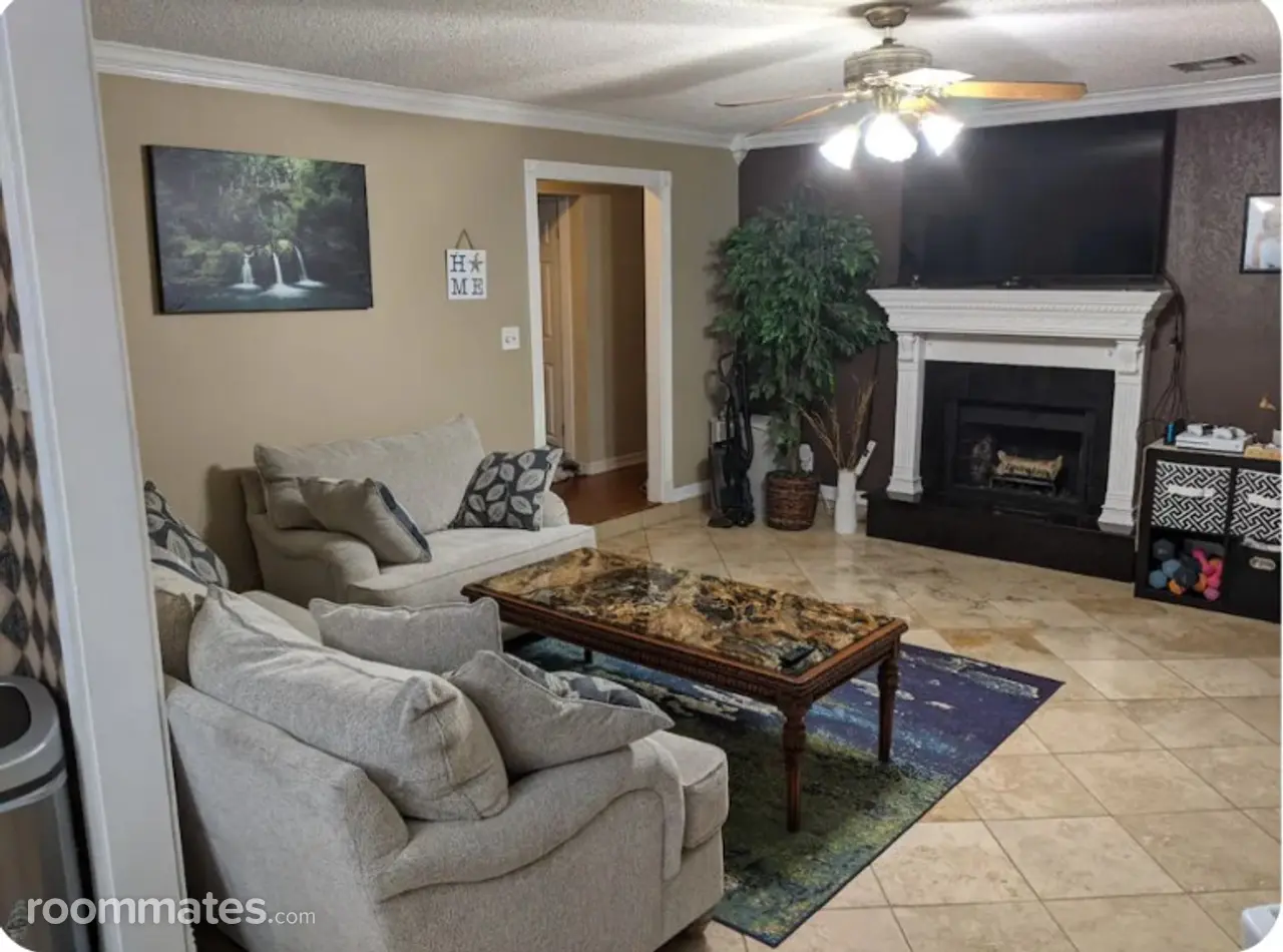 Profile photo 6 of 10