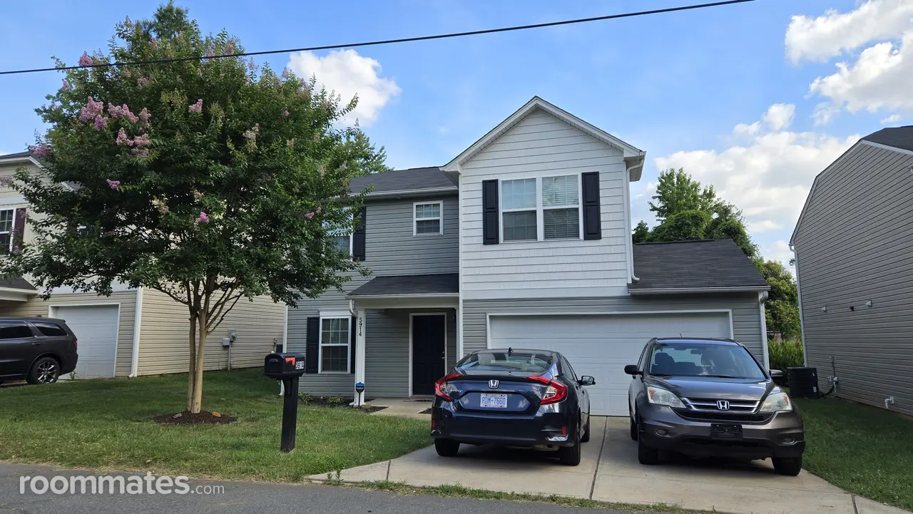 Profile photo 1 of 11