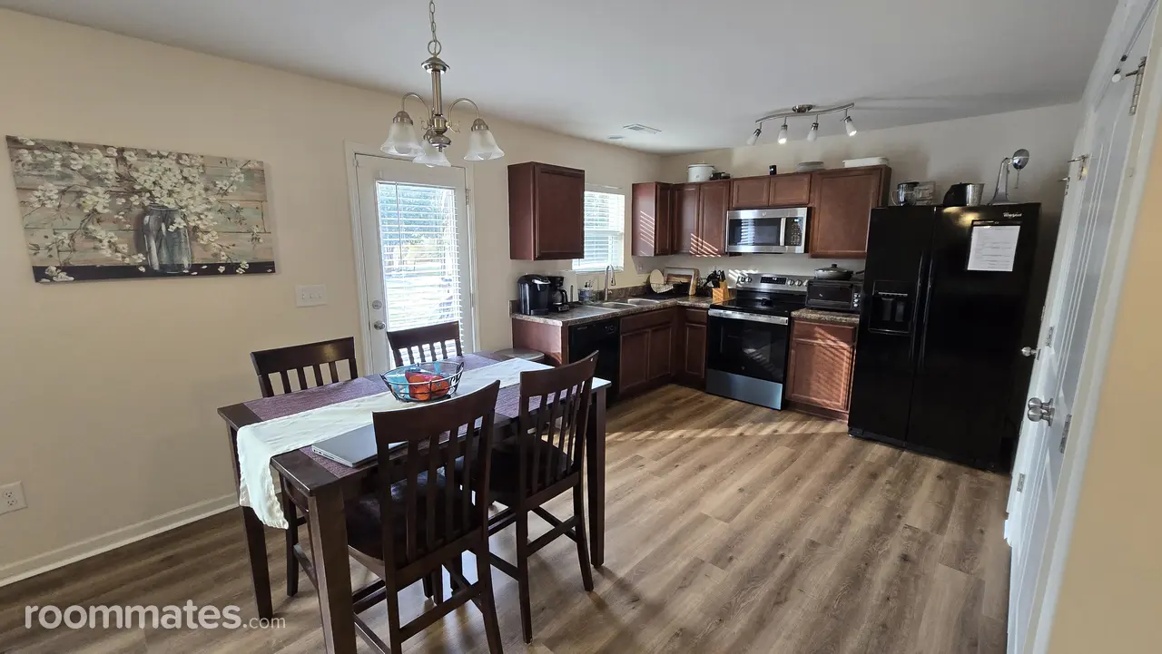 Profile photo 5 of 11