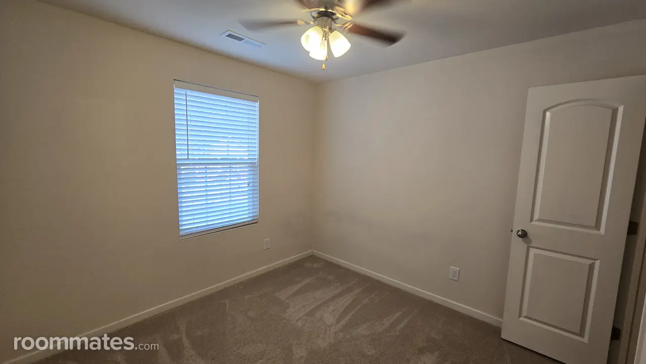 Profile photo 9 of 11