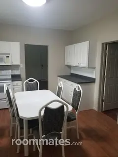 Room for rent in St. Louis, MO $850, house