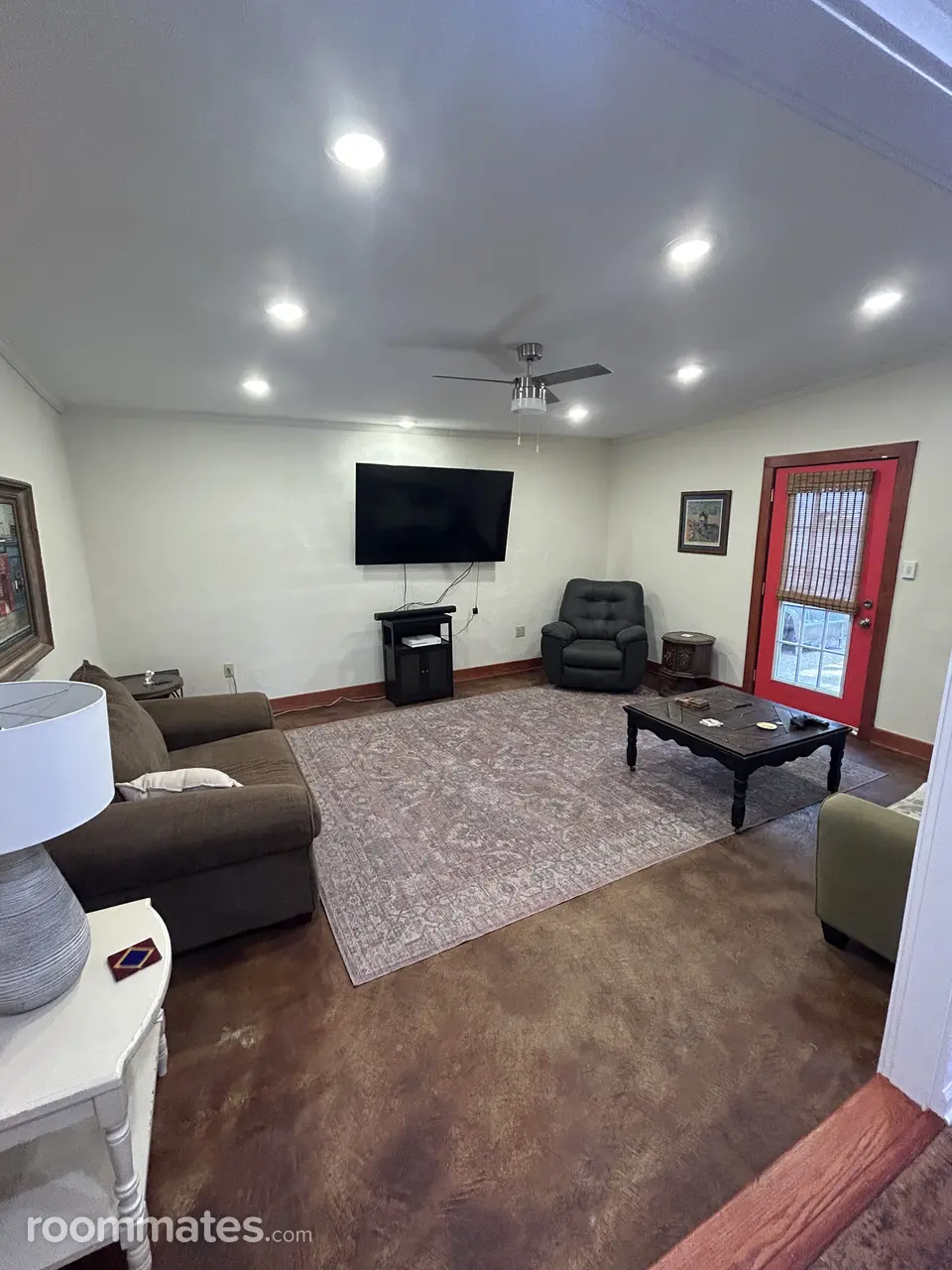 Profile photo 7 of 11