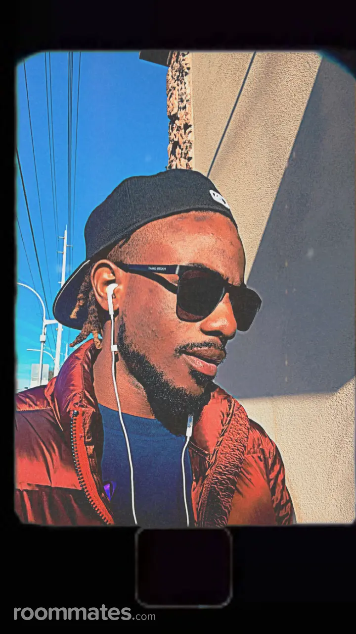 Profile photo 4 of 4