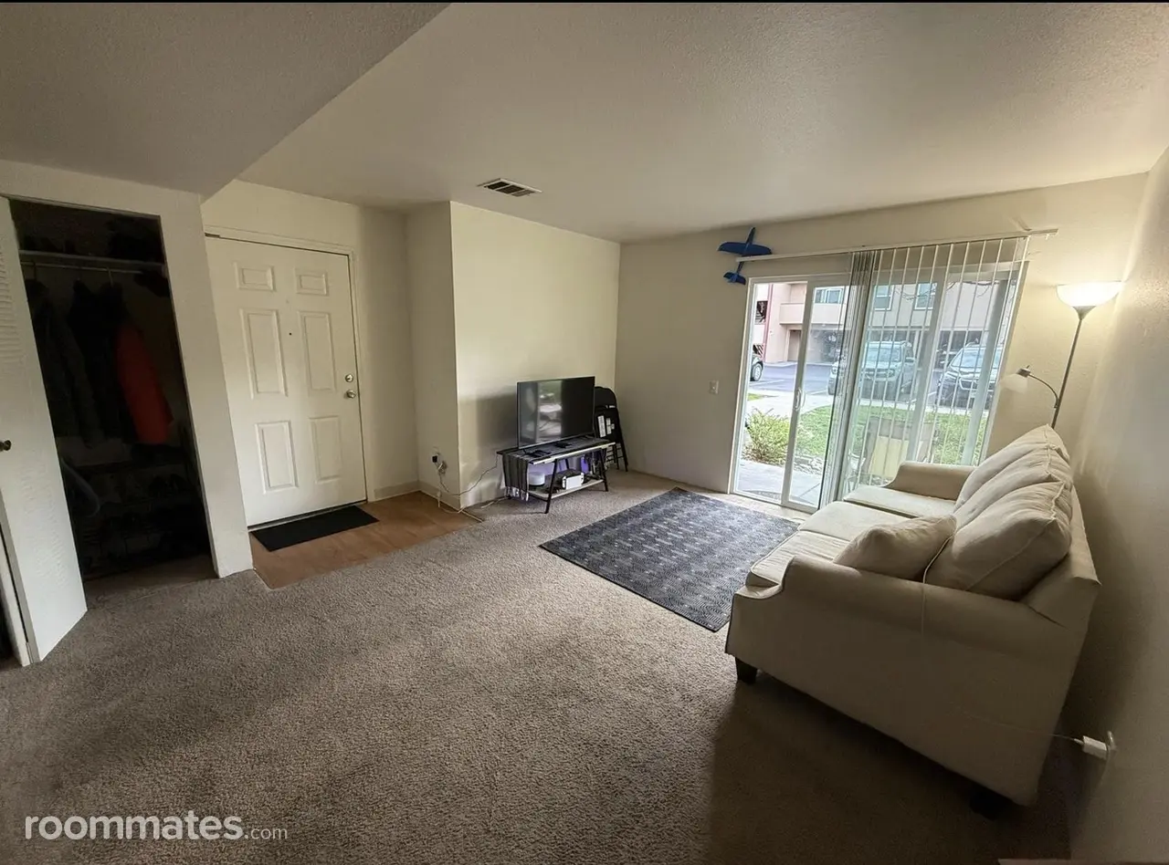 Profile photo 5 of 6