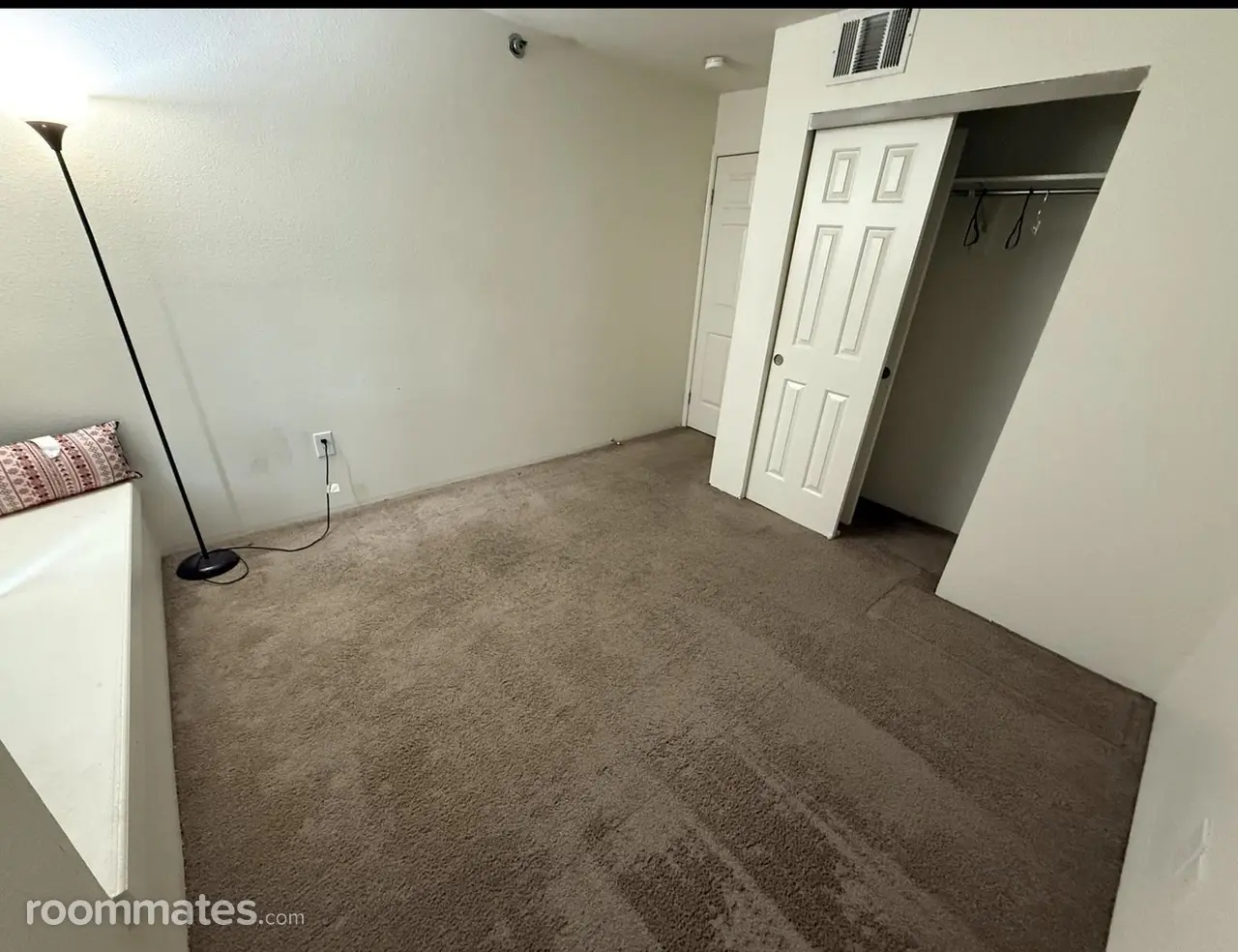 Profile photo 1 of 6