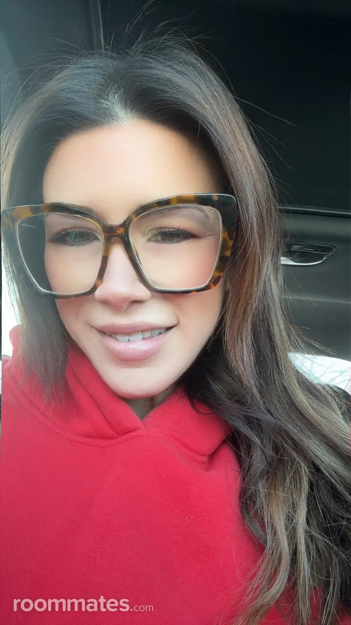 Profile photo 3 of 4