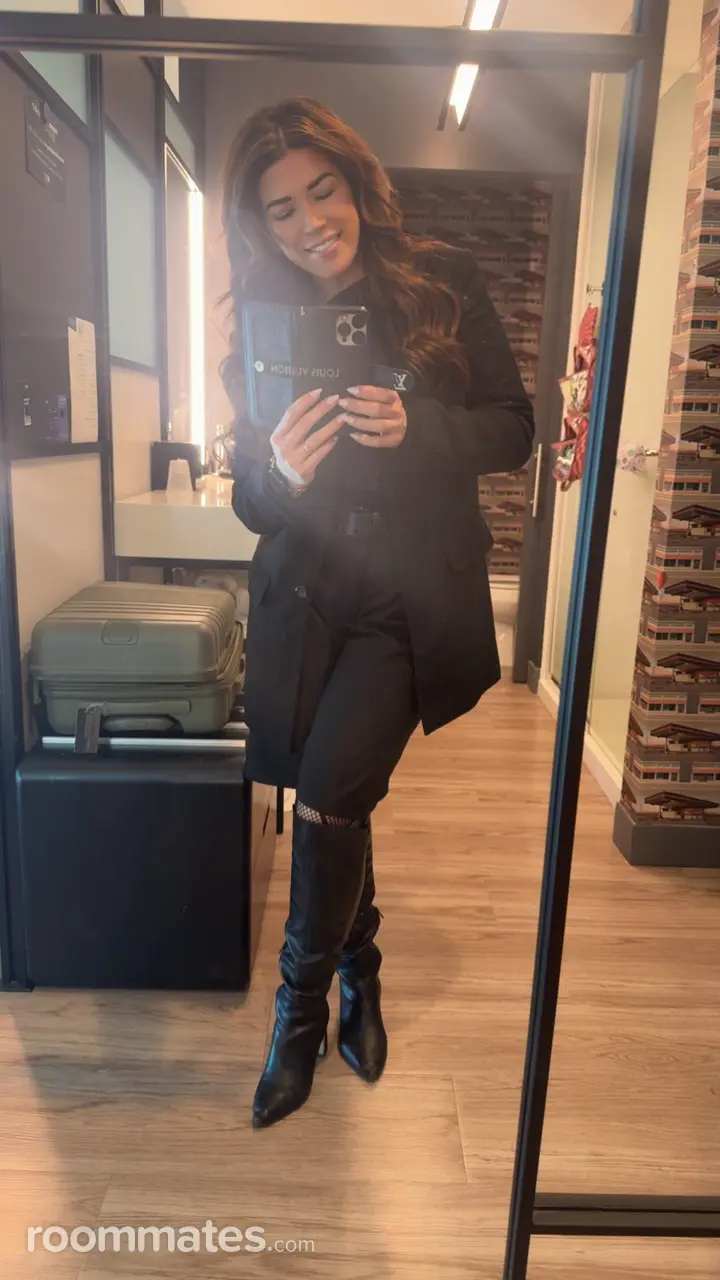 Profile photo 2 of 4