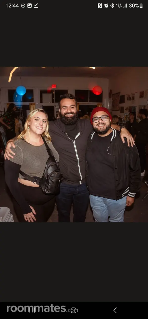 Profile photo 7 of 11