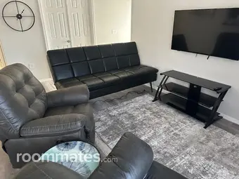 Room for rent in Phoenix, AZ $800, condo