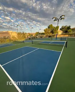 Room for rent in Phoenix, AZ $800, condo