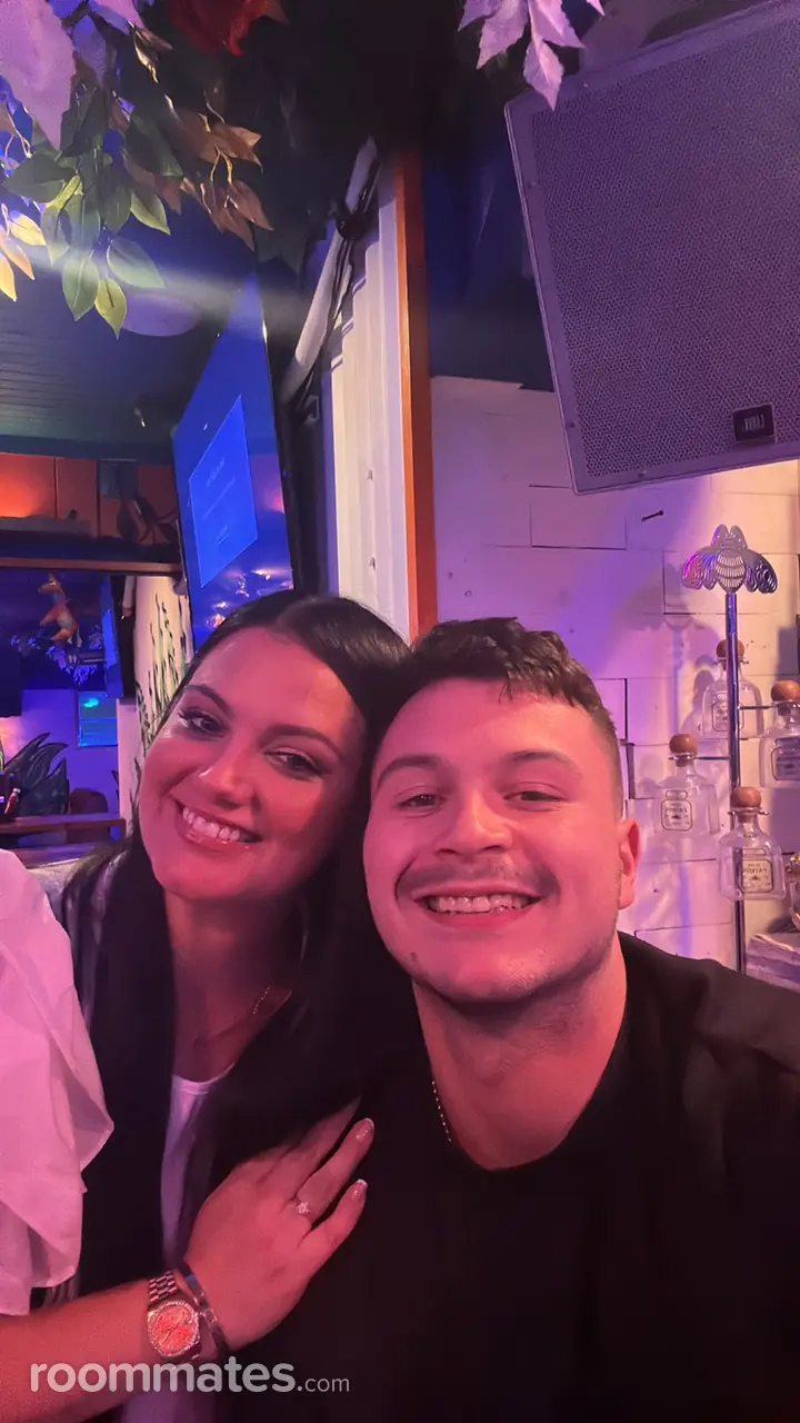 Profile photo 6 of 9