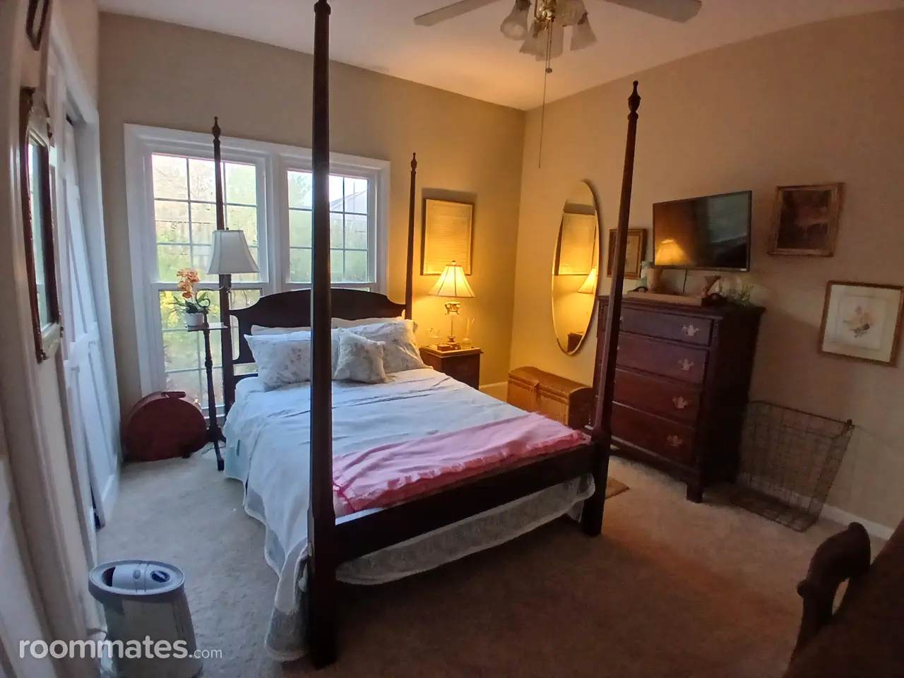 Profile photo 1 of 5