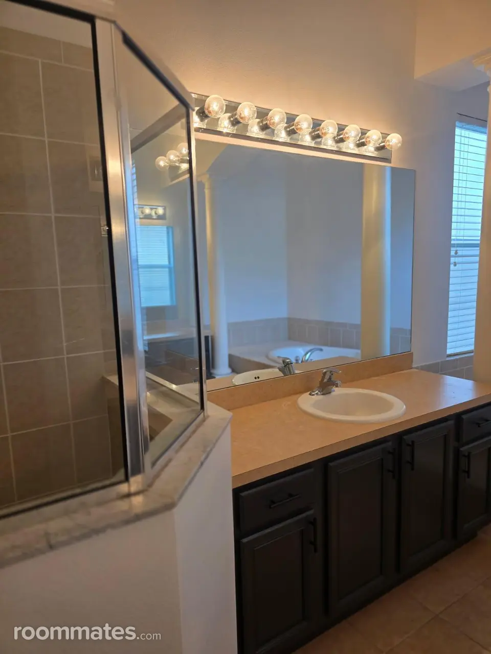 Profile photo 5 of 10