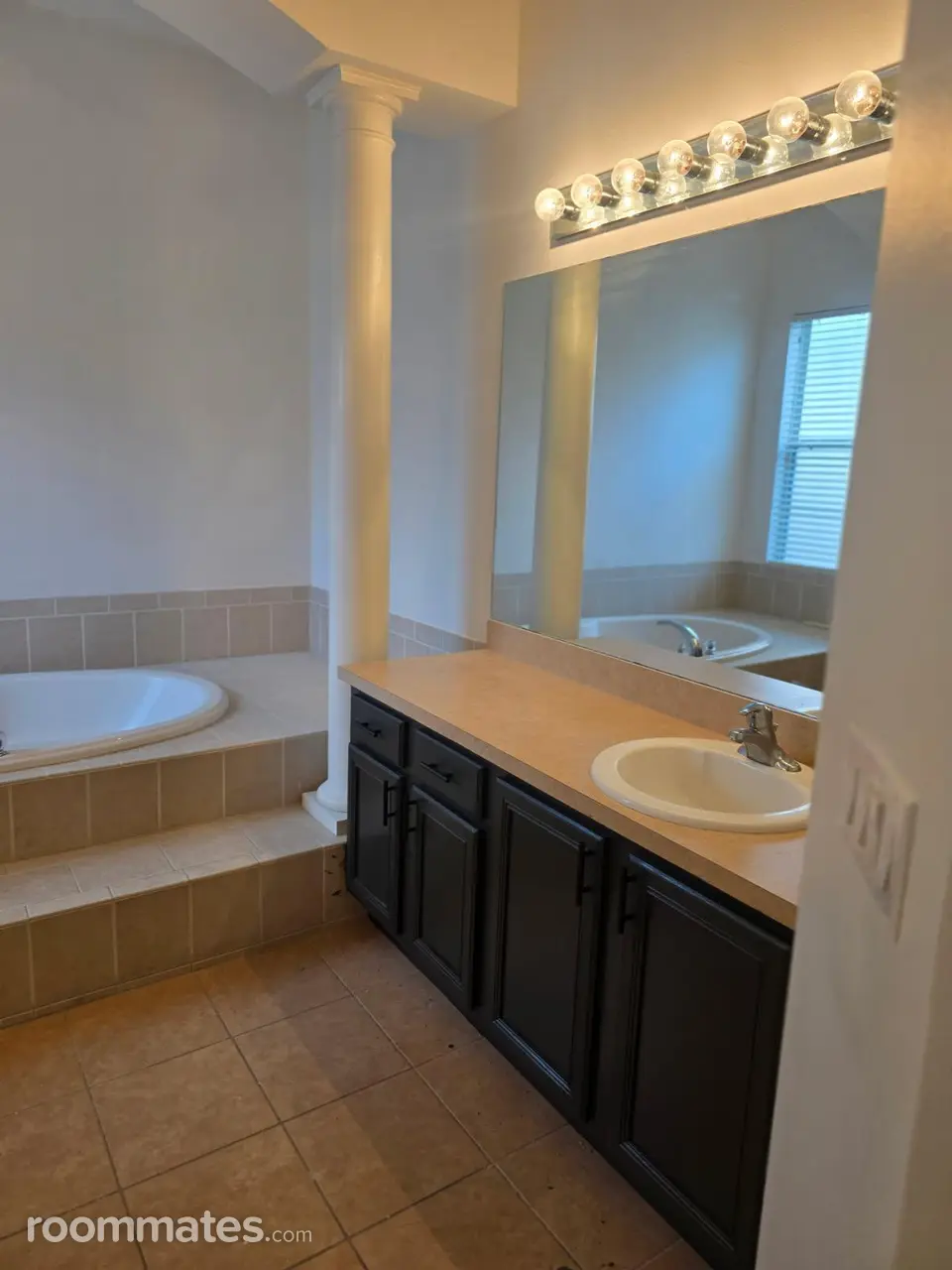 Profile photo 4 of 10