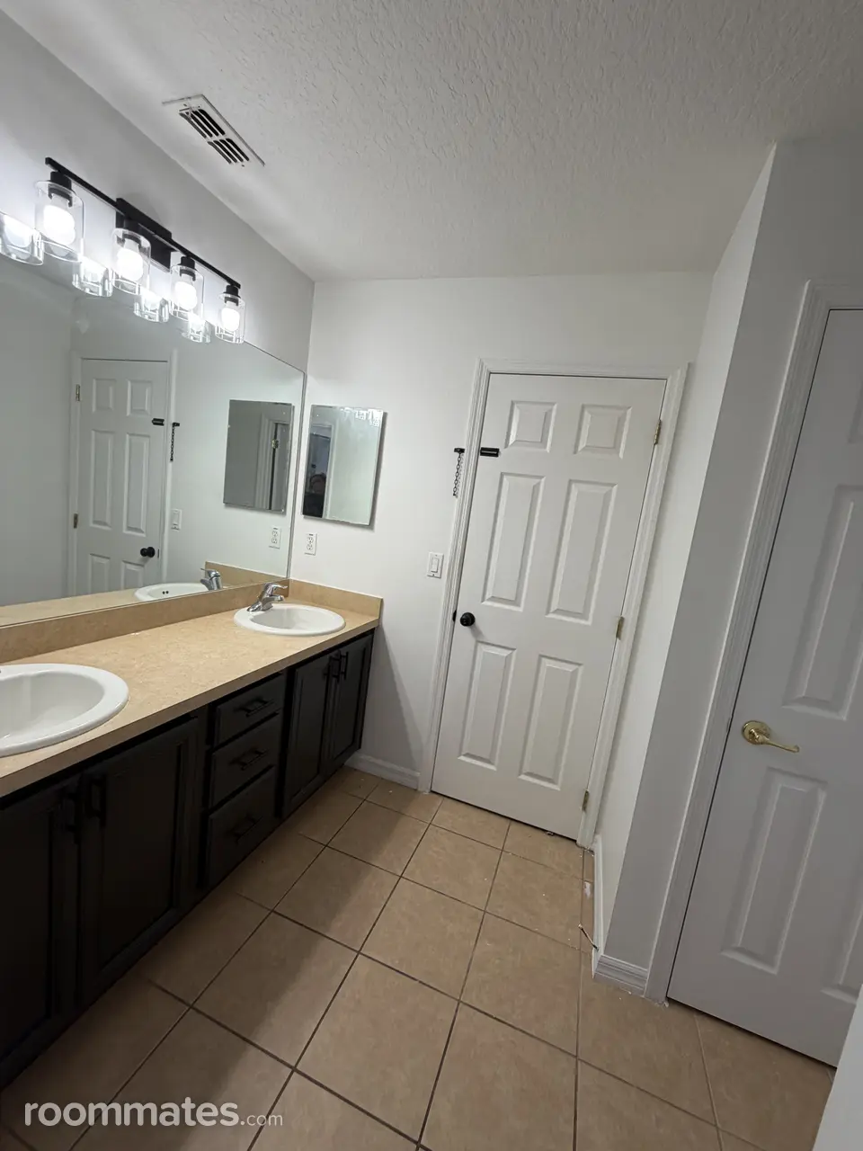 Profile photo 4 of 11