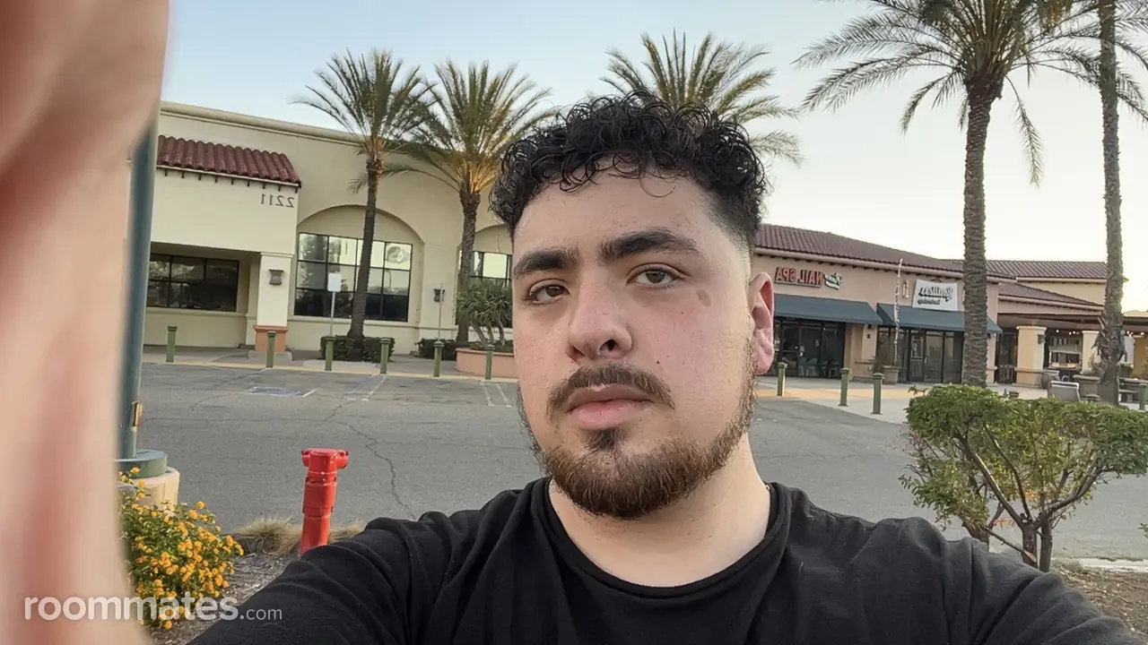 Profile photo 1 of 1