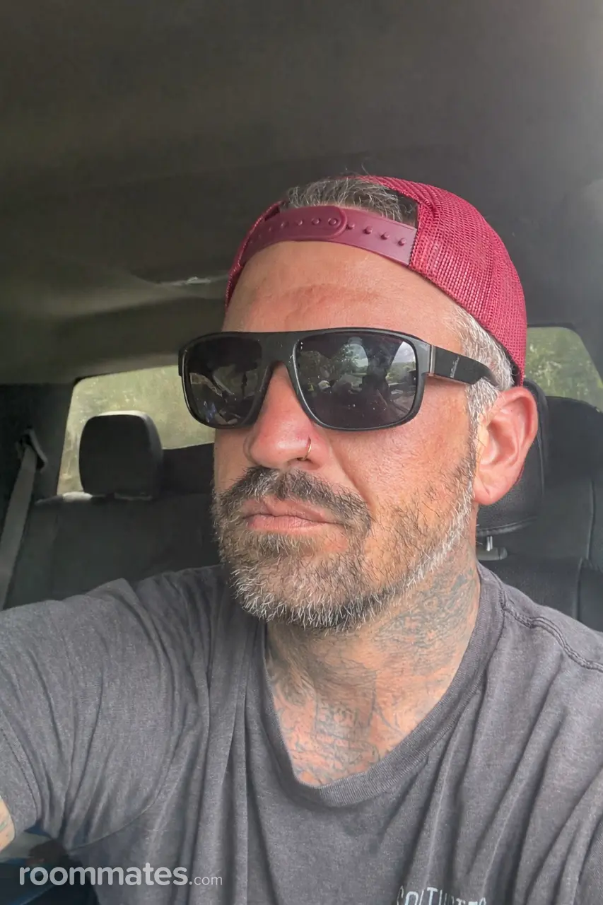 Profile photo 1 of 1