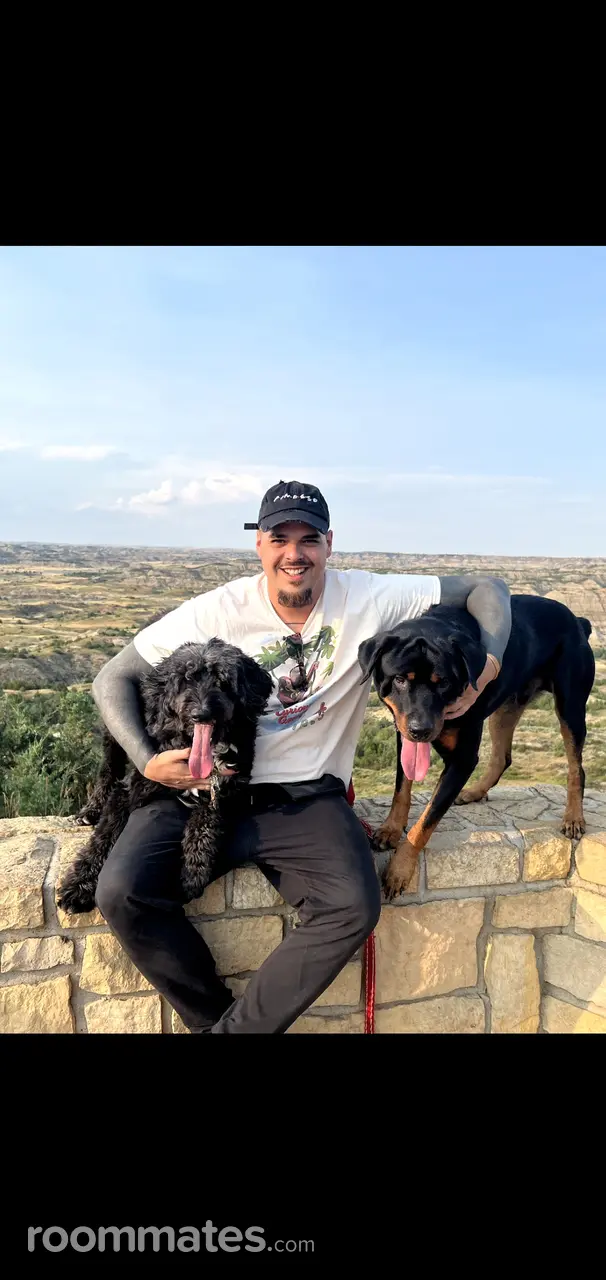 Profile photo 7 of 10