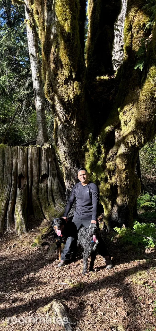 Profile photo 8 of 10