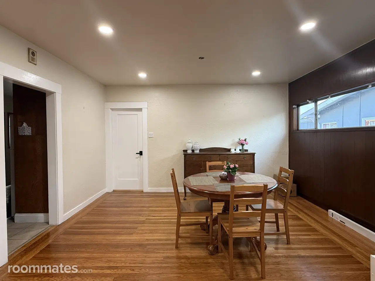 Profile photo 10 of 11