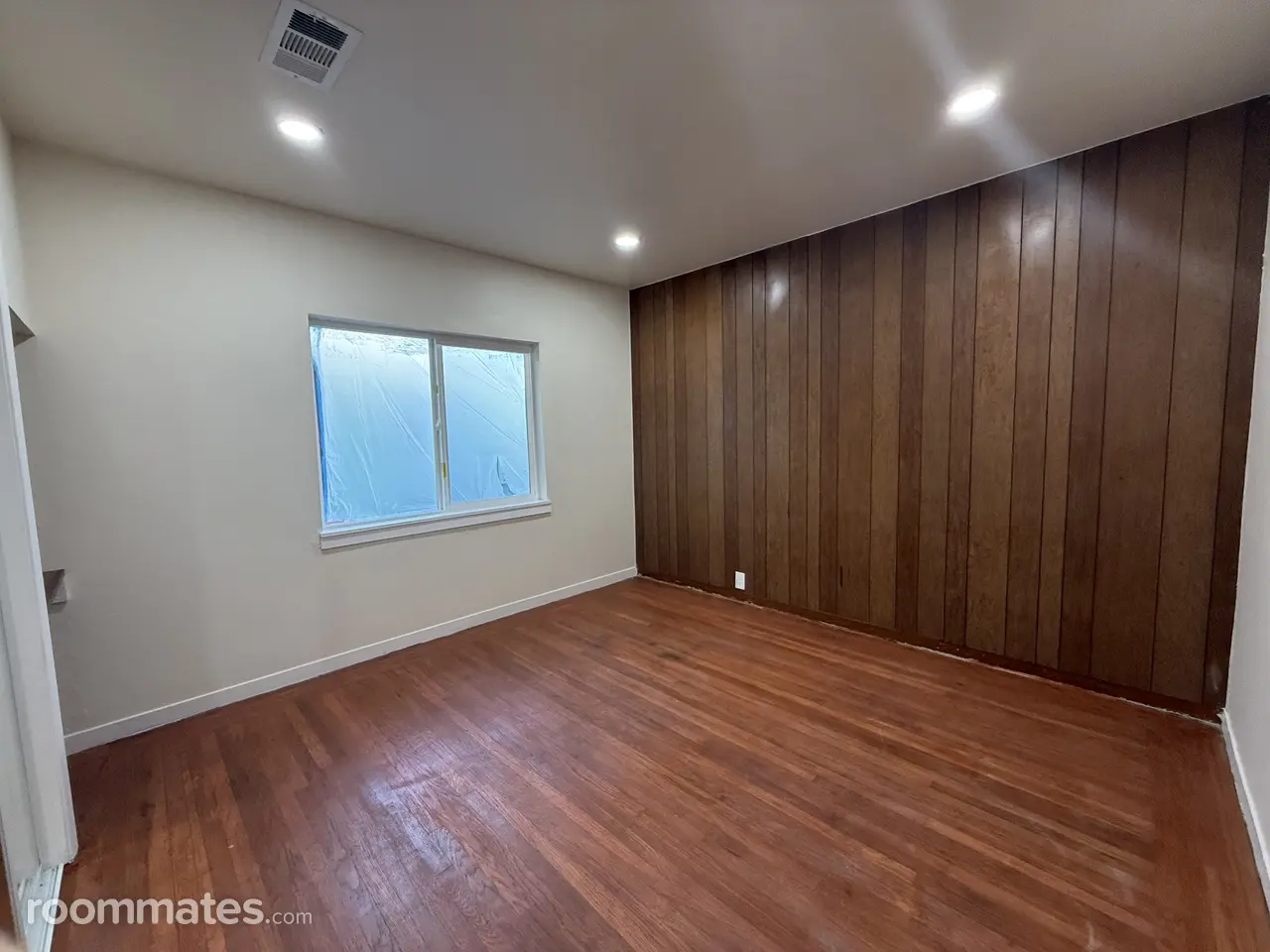 Profile photo 2 of 11