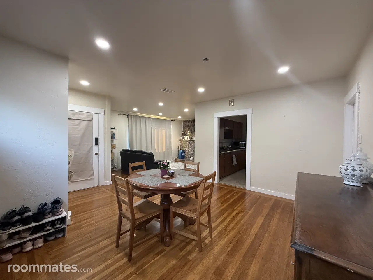 Profile photo 7 of 11