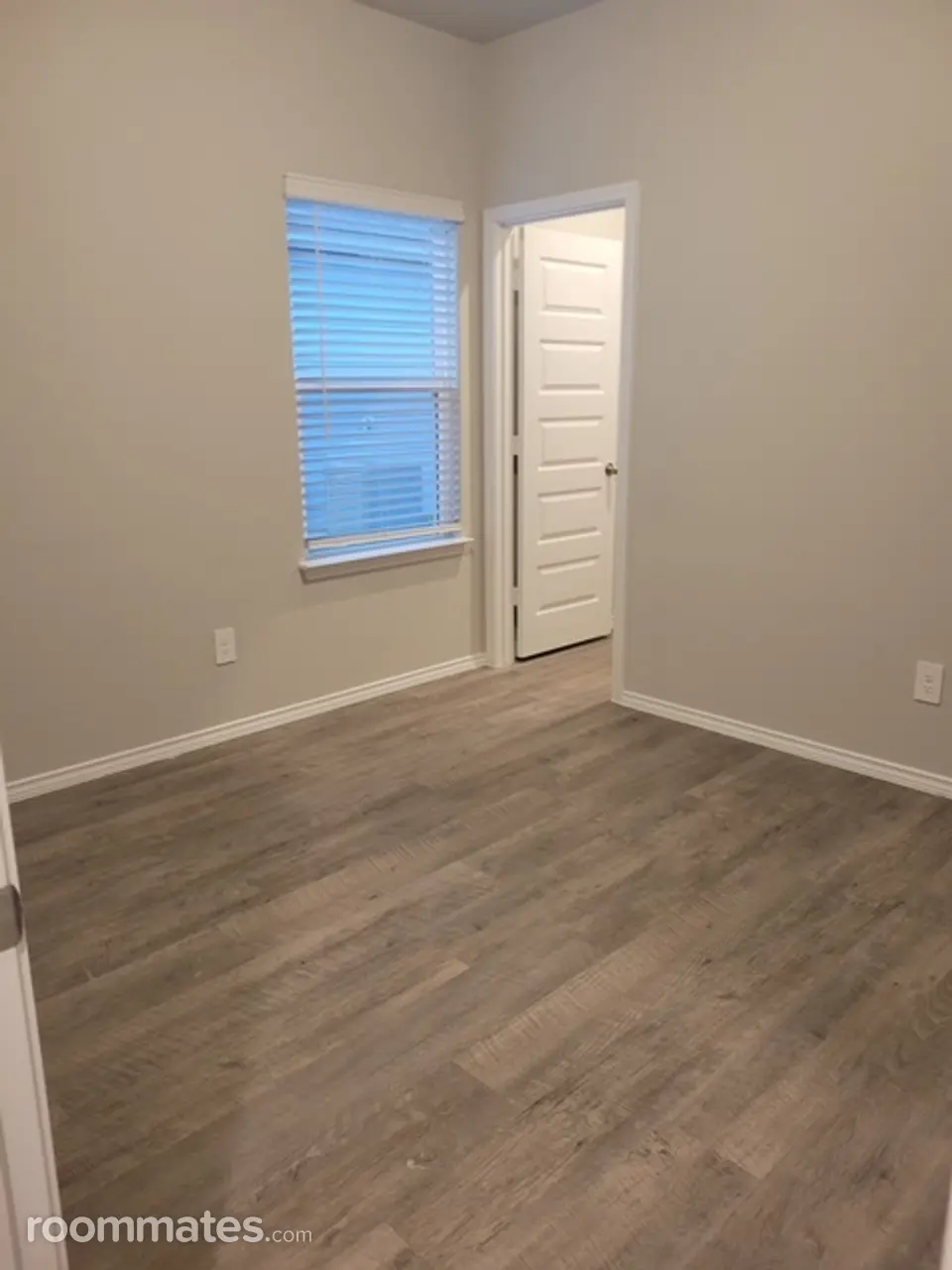 Profile photo 2 of 6