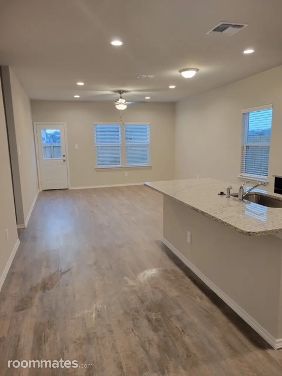 Profile photo 1 of 6