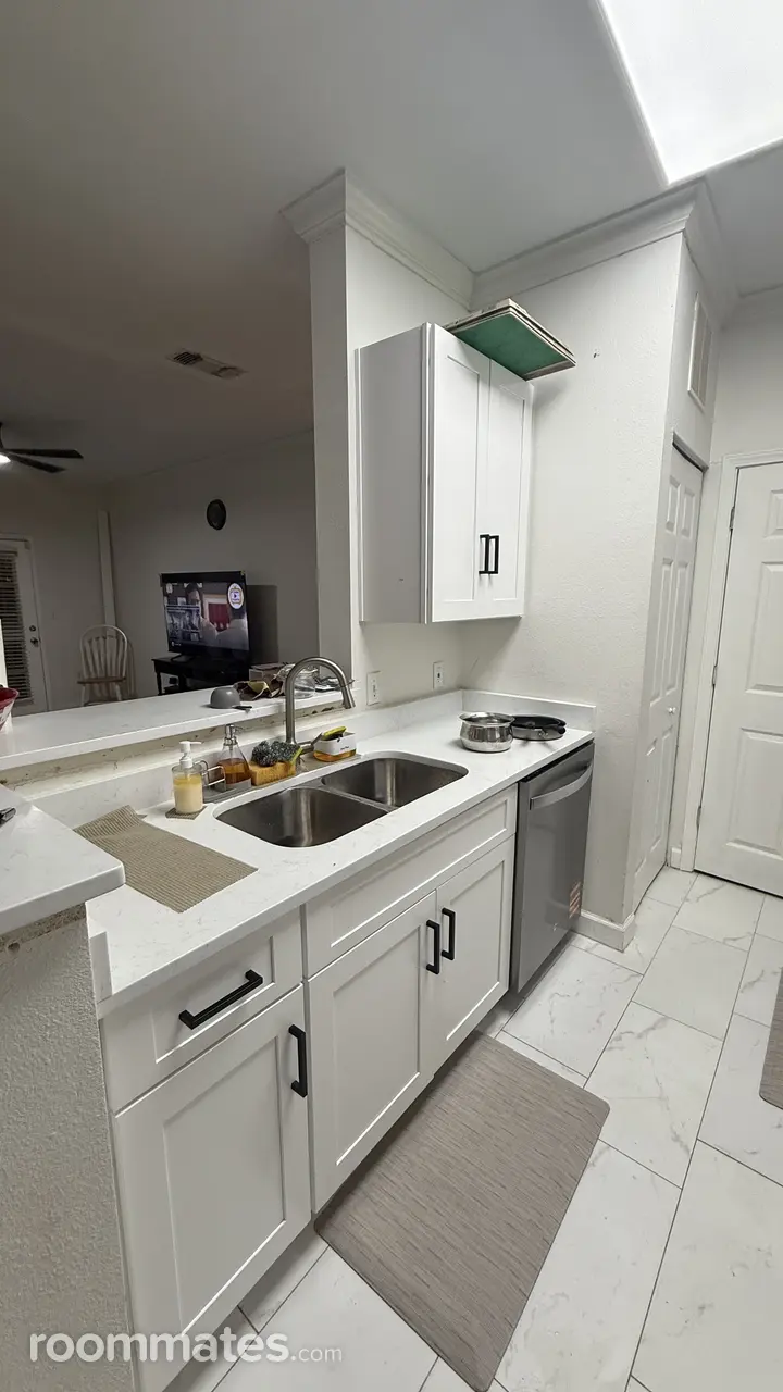 Profile photo 5 of 6