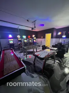 Room for rent in Gainesville, GA $1400, house