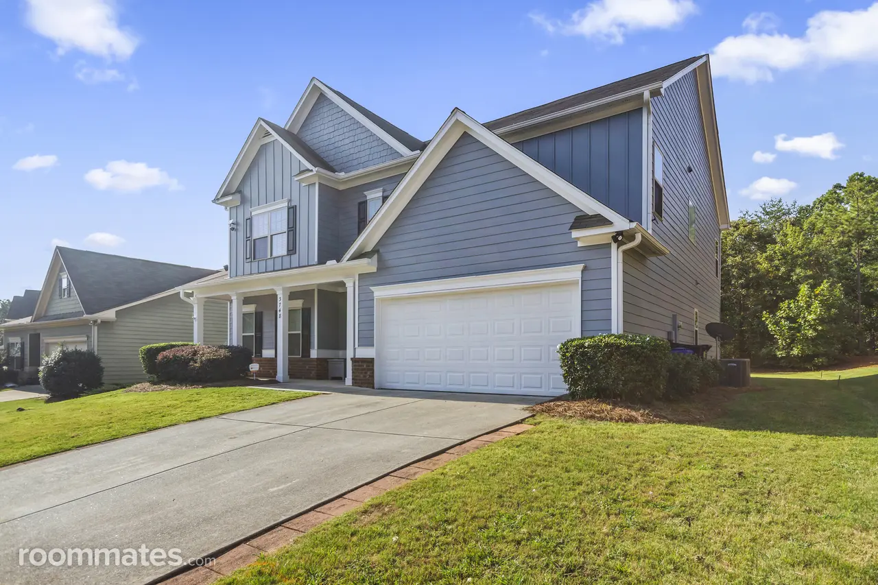 Profile photo 10 of 10