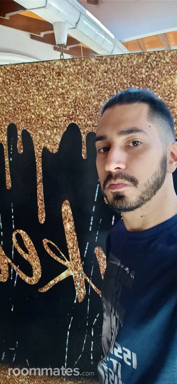 Profile photo 1 of 1