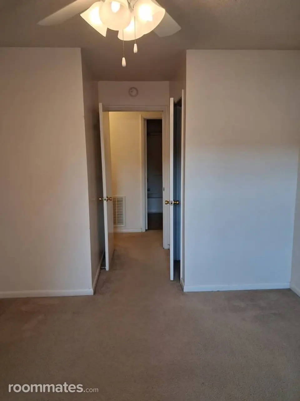 Profile photo 3 of 19