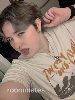 Roommate looking Lawrence, KS, $1200