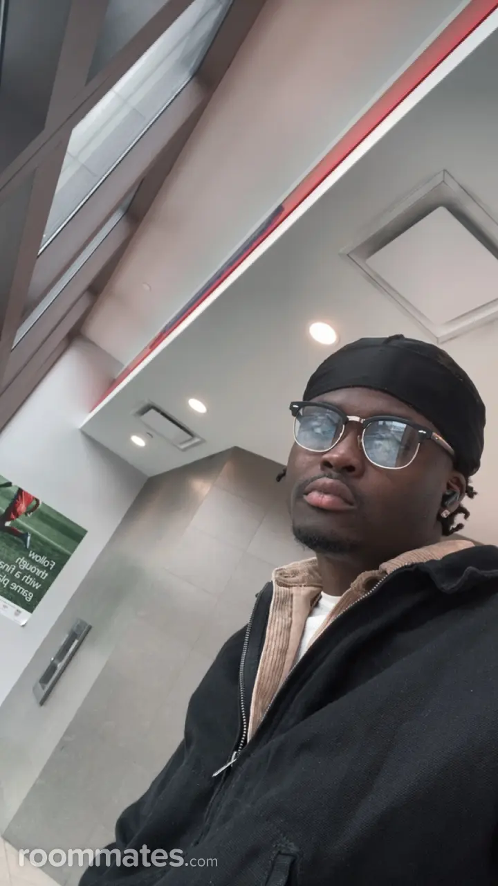 Profile photo 1 of 1