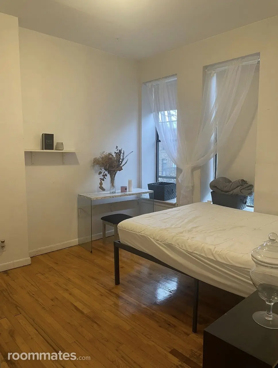 Profile photo 3 of 6