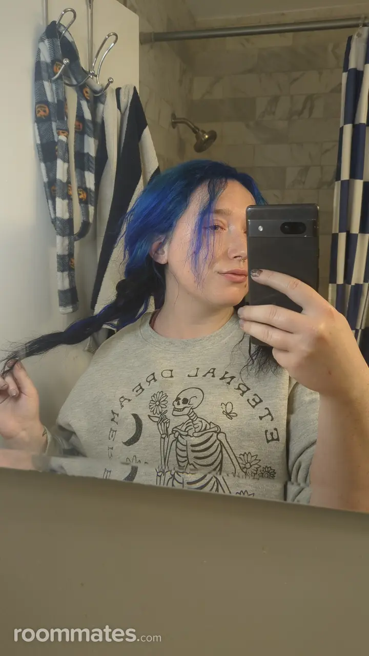 Profile photo 6 of 6