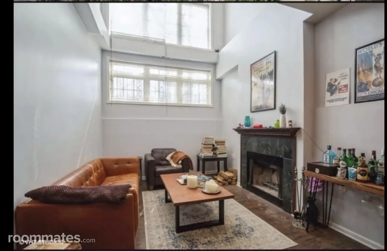 Profile photo 1 of 3