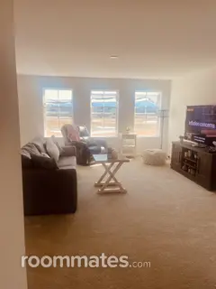 Room for rent in Charles Town, WV $800, house