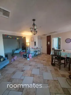 Room for rent in Jurupa Valley, CA $833, house