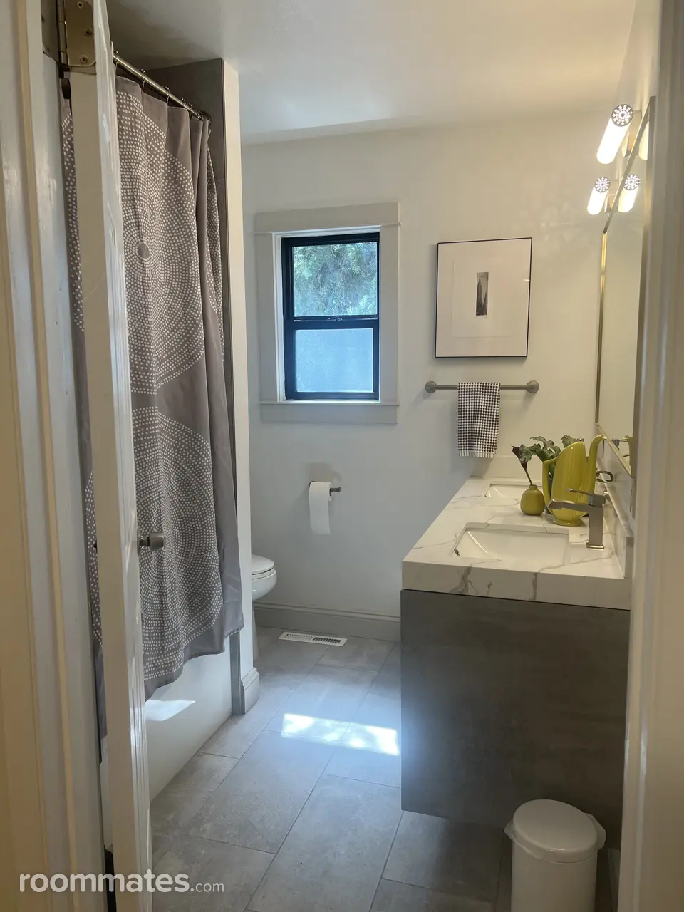 Profile photo 4 of 10