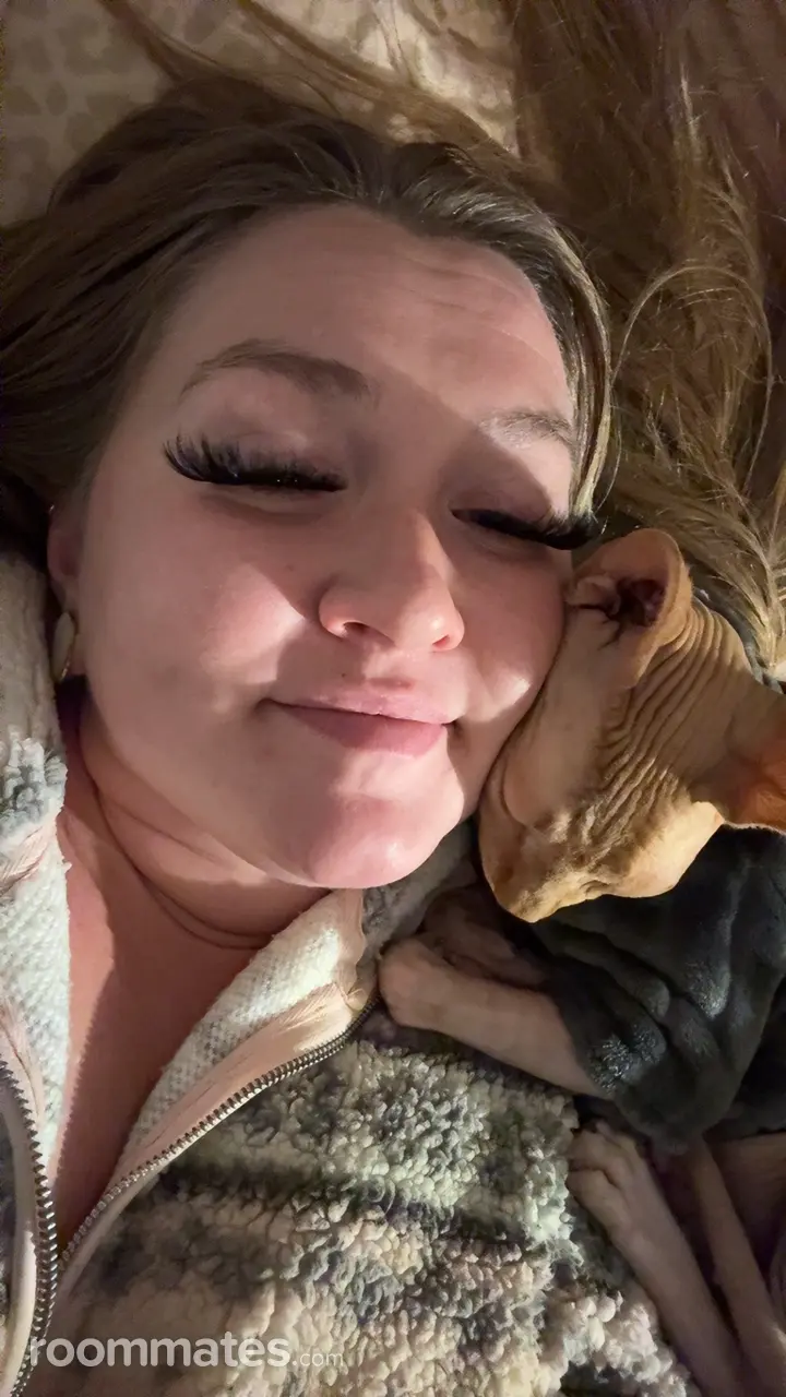 Profile photo 10 of 14