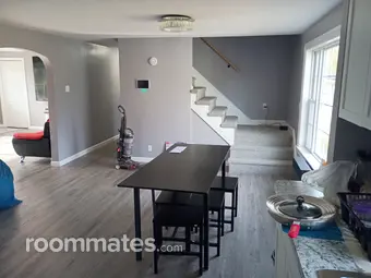 Room for rent in Bellingham, MA $850, house