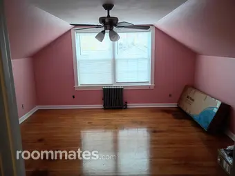 Room for rent in Bellingham, MA $850, house