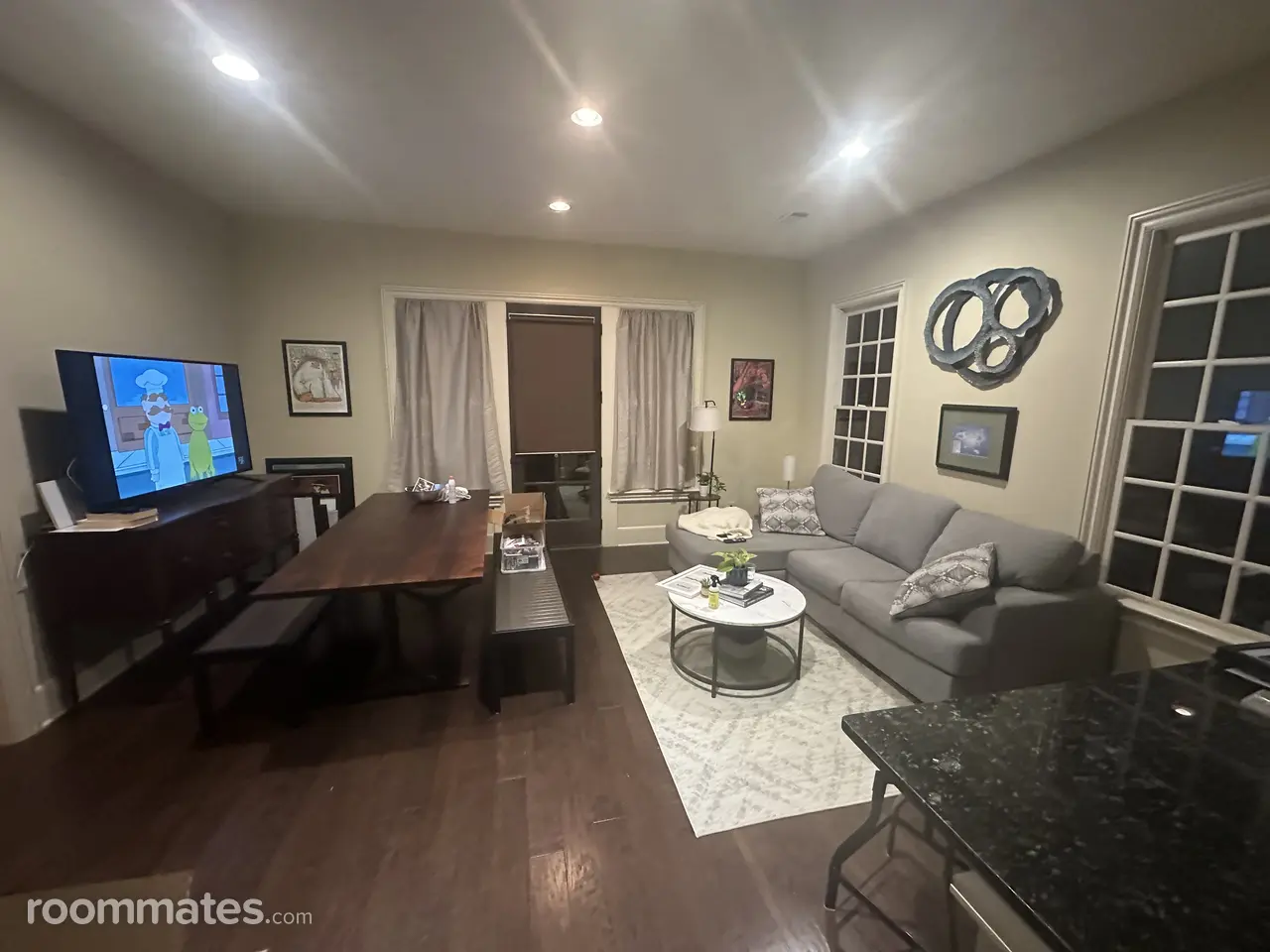 Profile photo 1 of 4