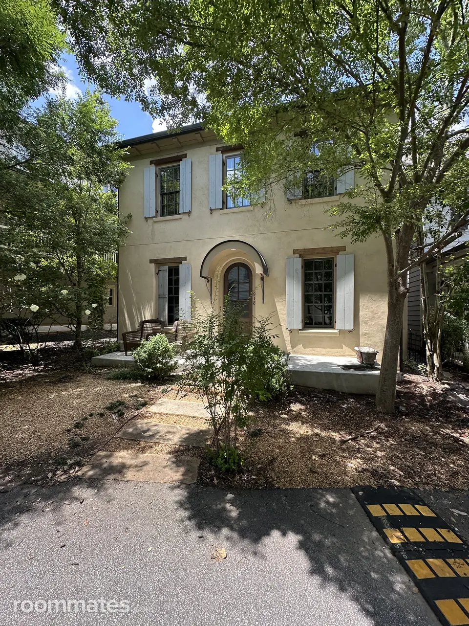 Profile photo 3 of 4