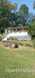 Room for rent in Maggie Valley, NC $700, house