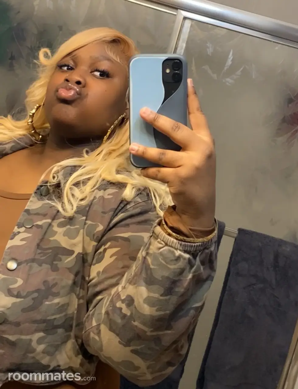 Profile photo 1 of 1